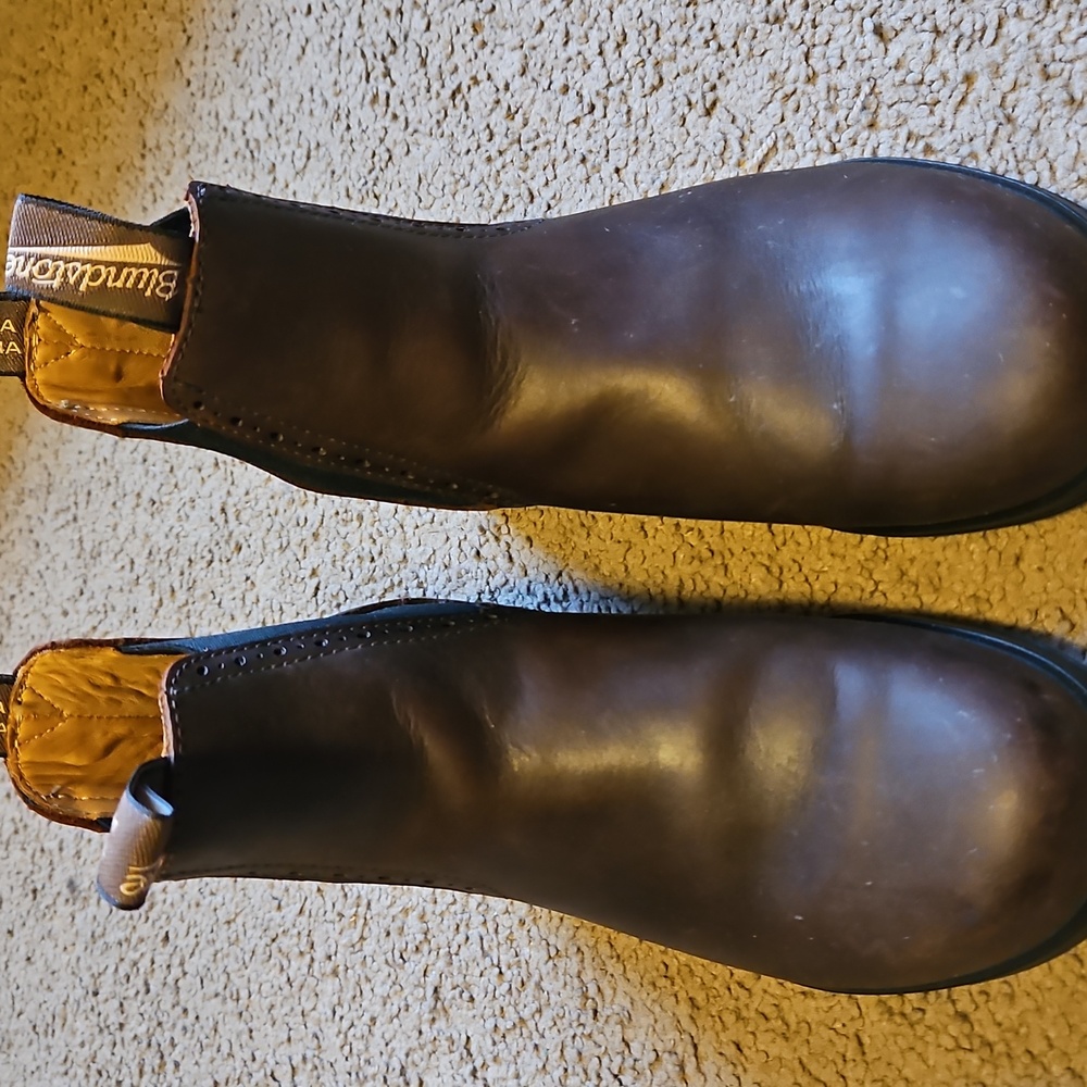 Blundstone Women's Size 7 US Rustic Brown Leather Chelsea Ankle Boots